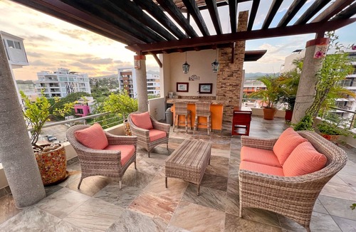 La Cruz de Huanacaxtle House | Casa Colibri - Private Beachfront Oasis