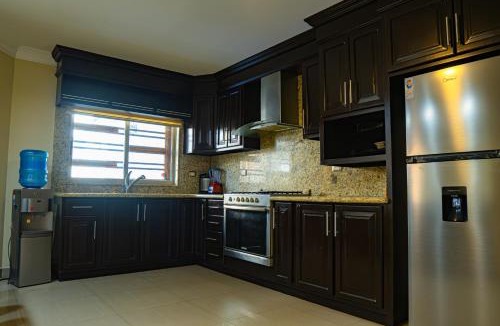 Zona Dorada Villa | Casa con alberca en excelente ubicación, para grupos grandes de personas