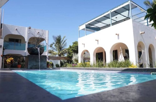 Topolobampo Villa | Casa con Recamaras Dobles, Sala y Vista al mar