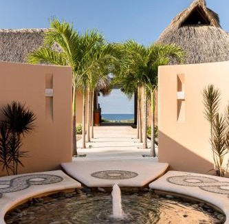 Lazaro Cardenas Villa | Casa Constantia Beach Front Villa