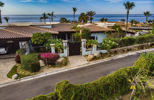 Los Cabos Villa | Casa Contessa: 5 Bedroom Luxury Villa in Punta Ballena w/Golf Cart!