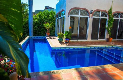 Hidalgo Villa | Casa de La Paz - Beautiful Beachfront Villa