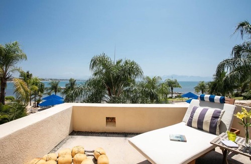 La Cruz de Huanacaxtle Condo | “Casa del Caracol Feliz” Oceanfront luxury Villa