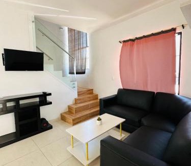 Manzanillo House | Casa Diamante Style, Peace & Prime Location