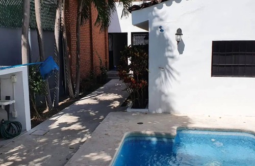 Colima House | Casa en centro de Colima con alberca