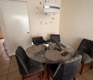 San Pedro Tlaquepaque Apartment | Casa en coto privado cerca de de la central nueva
