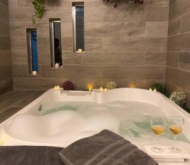 Los Mochis House | Casa Grande con Jacuzzi cerca de ctra MochisTopo