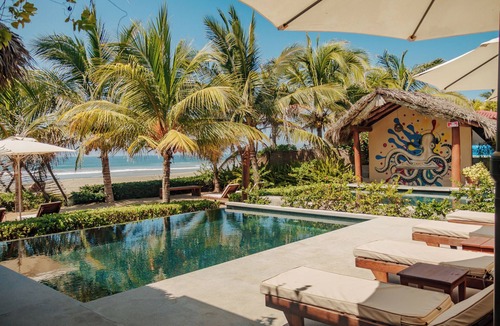 Troncones House | Casa Hermoso Cariño: Magnolia Bungalow