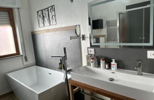 Bagni di Lucca House | Casa Hydrangea con piscina e giardino