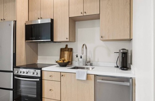 Oak Park Apartment | Casa Iglesia Loft Studio 302