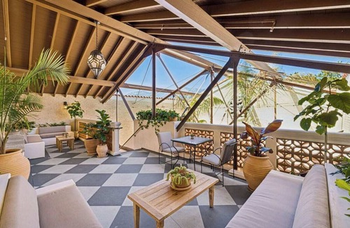 Oak Park Apartment | Casa Iglesia Studio 103