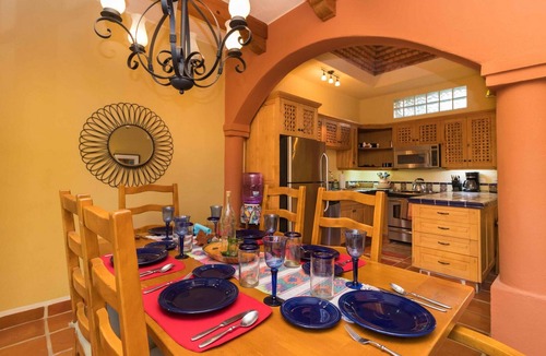 Nopolo House | Casa Isla 2BR by Casago