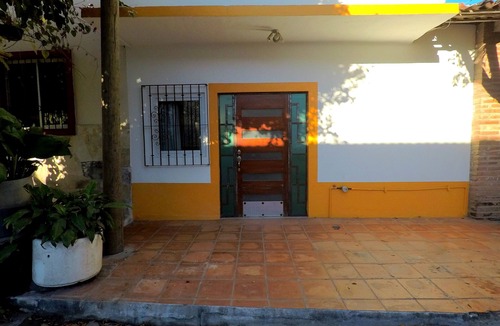 Colonia 5 de Diciembre Apartment | Casa La Roja- Casa Tres Lunas #3