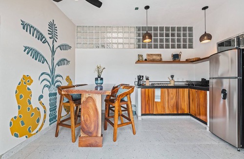 San Francisco House | Casa Latino, heated pool, ideal for family and friends, 3 levels, 5 bedrooms.
