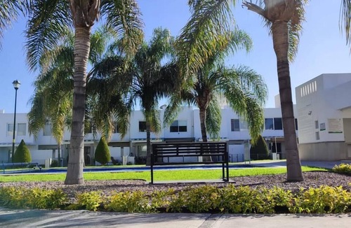 El Pueblito Condo | CASA LAUREL
