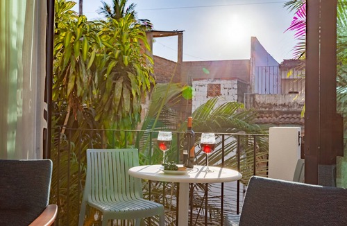 Colonia 5 de Diciembre Apartment | Casa Loro Azul PV Unit 3 NEW with Rooftop pool 1BD Studio for rent in 5 de Dicie