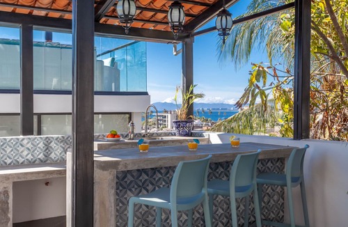 Colonia 5 de Diciembre Apartment | Casa Loro Azul PV Unit 8 NEW with Rooftop pool 1BD Studio for rent in 5 de Dicie