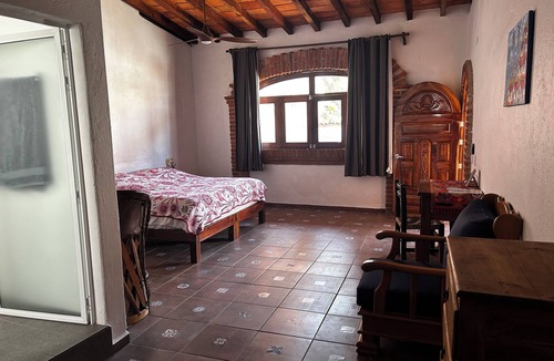 Puerto Vallarta Bed & Breakfast | Casa Malety Iguana Suite