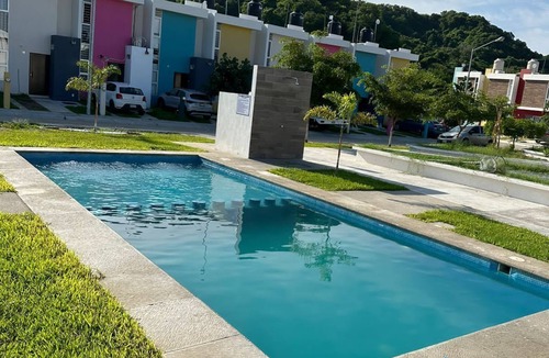 Manzanillo House | Casa Manzanillo, Colima, en Coto con Alberca, Capacidad 7 Personas