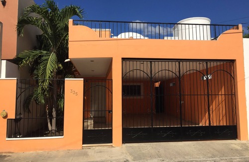 Merida House | Casa Nidia comfortable near Altabrisa wifi a/c dish