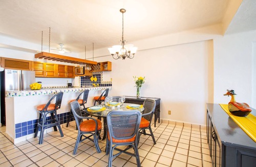 Emiliano Zapata Condo | Casa Paraiso Summary: