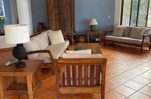 Lo de Marcos Villa | Casa Pelicanos: Oceanfront Home: Beach Vacation Paradise