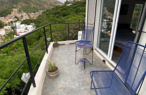 De La Presa House | Casa RoMia te ofrece la tranquilidad que Necesitas