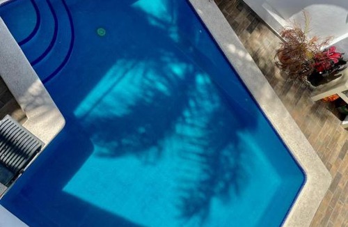 Zona Dorada House | Casa Sabalo para 30 Personas