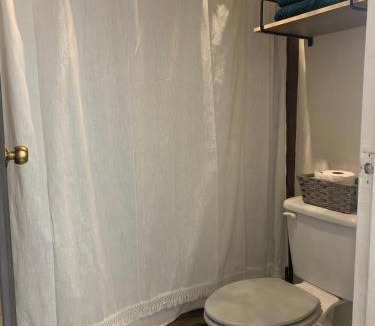 Juarez Municipality Apartment | Casa Tacambaro, minutes from the Consulate