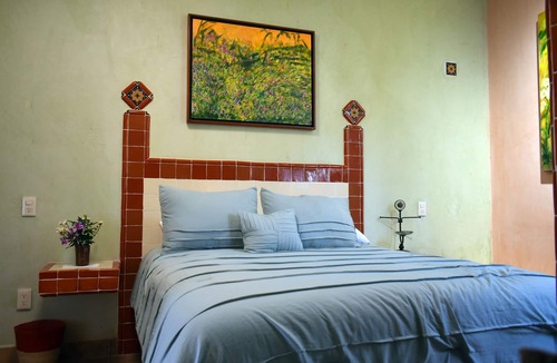 Santo Domingo House | Casa Tara / B&B Tepoztlán with mountain view