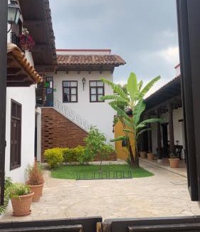 Del Cerrillo House | Casa Tequio