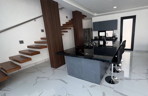 Perula House | Casa Top Horizonte. Charming 3-bedroom beach house with AC & Private Pool.