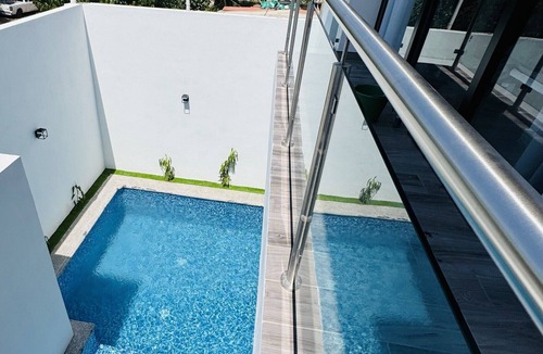 Perula House | Casa Top Horizonte. Charming 3-bedroom beach house with AC & Private Pool.