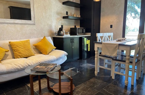 Tlaxco Apartment | Casa Turicum: Your Romantic Refuge in Val'Quirico