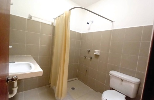 Piste Hostel | Casa zued