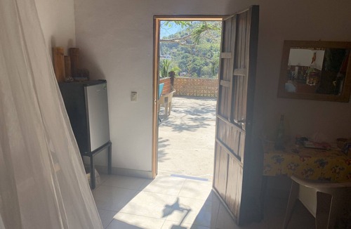 Yelapa Apartment | CASAS LAS PAROTAS 1-Room Studio Apartment with rooftop patio overlooking Bay