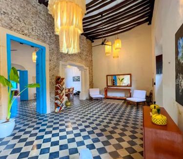 Izamal Villa | Casona Tres Culturas,steps away from the Convent