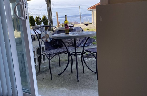 Powell River Apartment | Centrally located one bedroom with ocean view