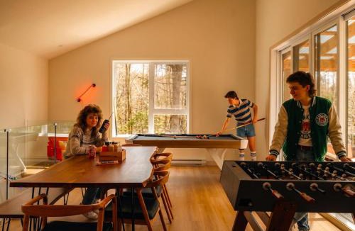 Argenteuil Regional County Municipality Ski Chalet | Chalet Calma with Private Spa & Sauna, Billiards & Games
