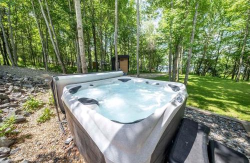 Inverness House | Chalet Mid-Century - Lakeside Joseph - Le Charlo