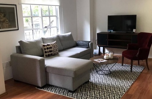 Colonia Cuauhtemoc Apartment | Charming 1 BR DREAM LOCATION!