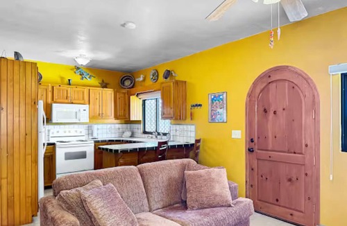 La Choya House | Charming 1-BR house, Bahía la Choya, Starlink WiFi, AC, roof deck, dog friendly