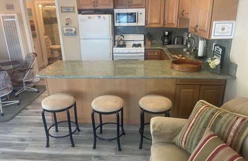 Carpinteria Condo | Charming 2-bedroom condo in terrific Carpinteria with WiFi