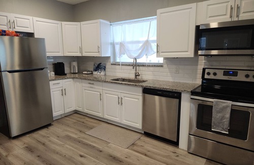 Historic District House | Charming 3-bedroom house in New Smyrna Beach with WiFi, AC and all amenities.