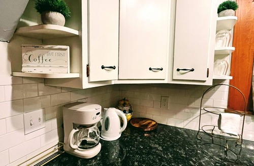 Medford Cottage | Charming 3-bedroom cottage 15 minutes away from Boston