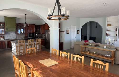 La Ribera House | Charming 3-bedroom house with AC, WiFi in Pleasant La Ribera