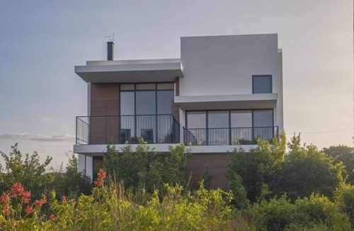 Hunucma House | Charming 3-bedroom house with WiFi and AC in a safe and charming fishermans town