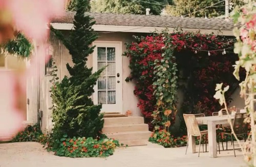 Los Feliz House | Charming back house in walkable Los Feliz