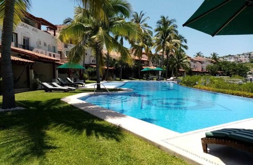 Ixtapa House | Charming, beautiful villa in front of the Marina Ixtapa. Walk 10 mins to beach
