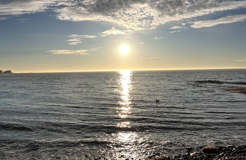 East Haven House | Charming beachhouse - 2 min walk to the beach